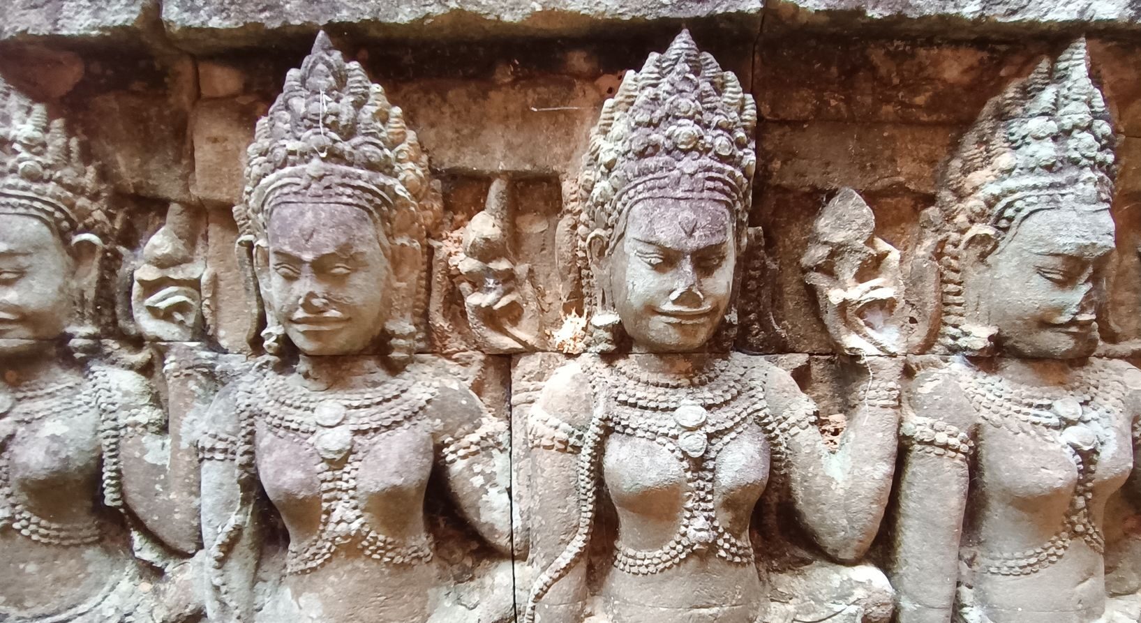 KAMBODŻA  Angkor – największy kompleks świątynny świata
