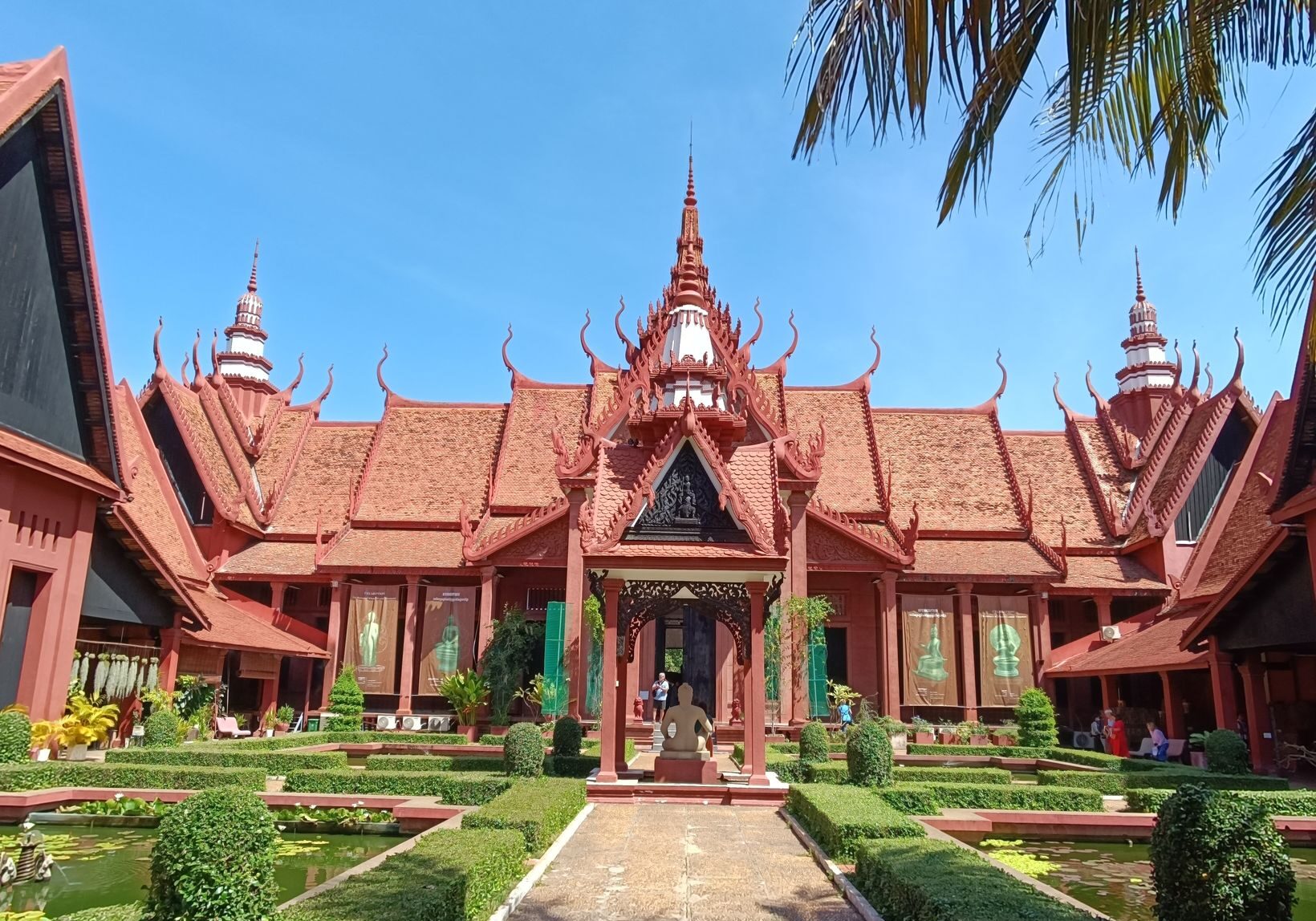 KAMBODŻA Phnom Penh czyli Wzgórze pani Penh